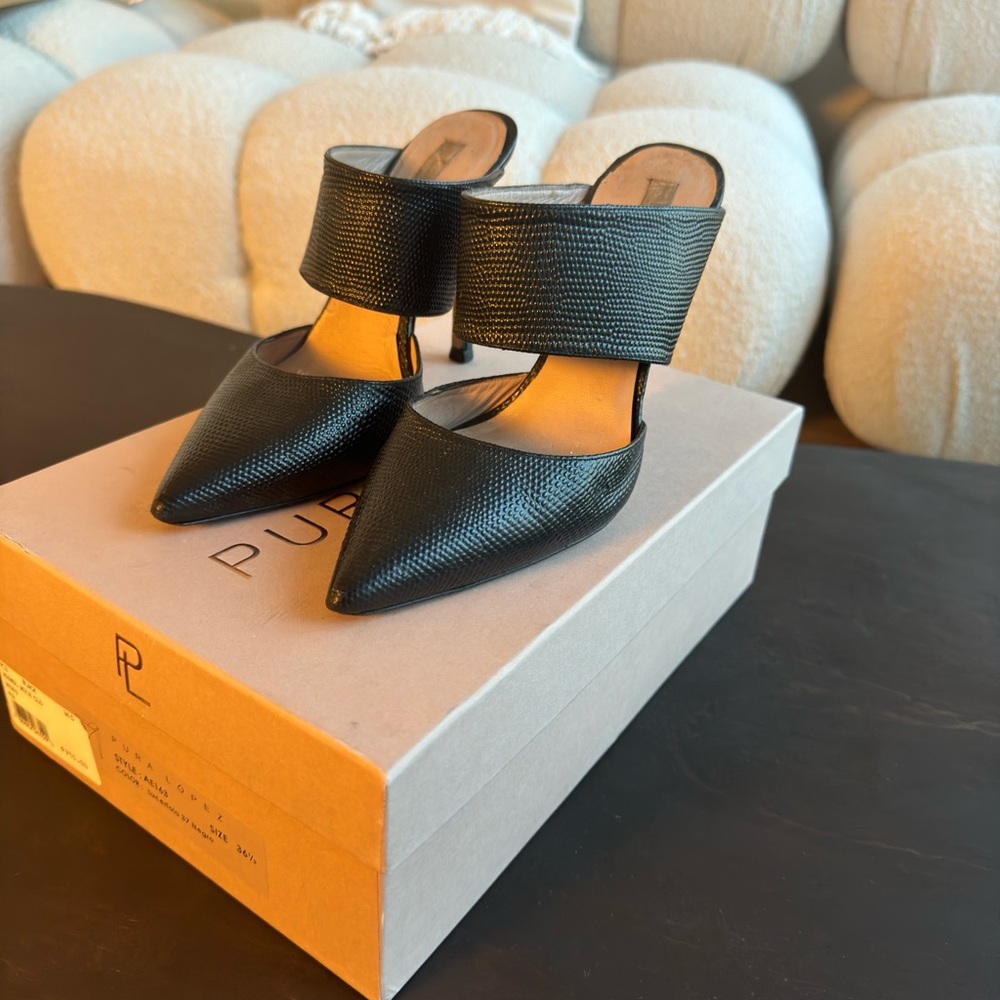 Pura Lopez Black Mule